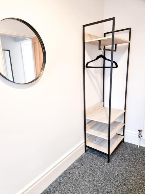 Stunning Flat Close To Beach Swansea Exteriör bild