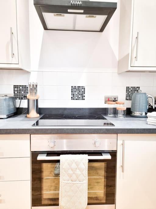 Stunning Flat Close To Beach Swansea Exteriör bild