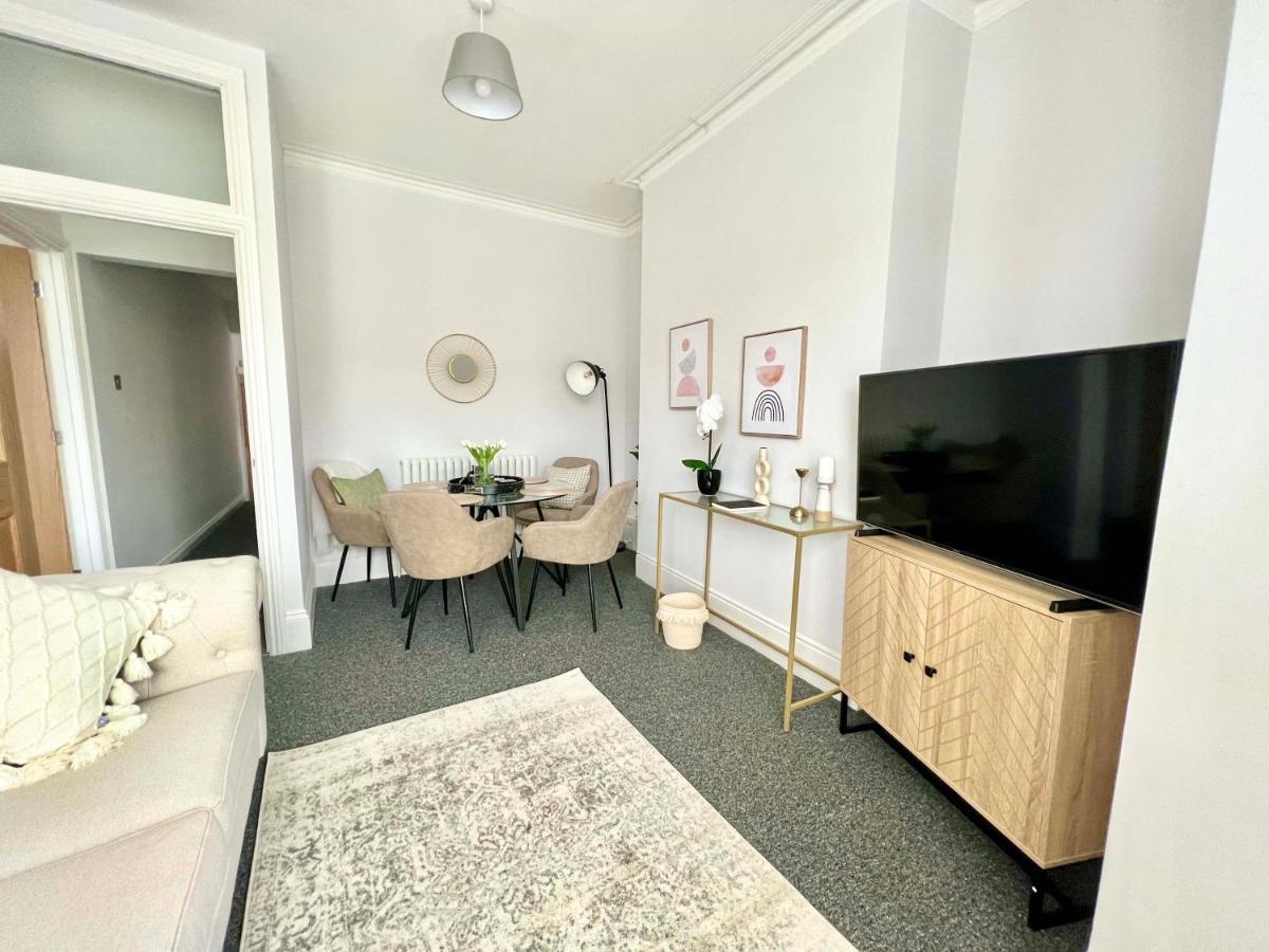 Stunning Flat Close To Beach Swansea Exteriör bild